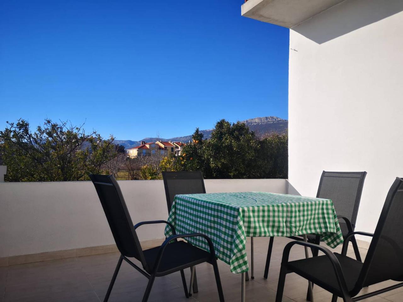Sun Apartments Kastela Bagian luar foto